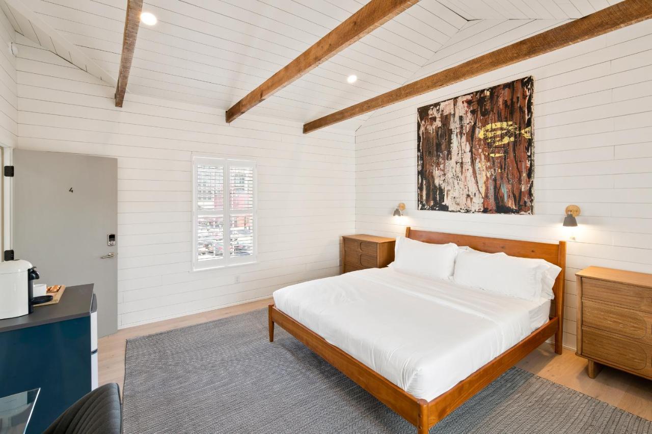 Boutique Room Steps From Downtown Mall Rose Jean - Room 4 샬러츠빌 외부 사진